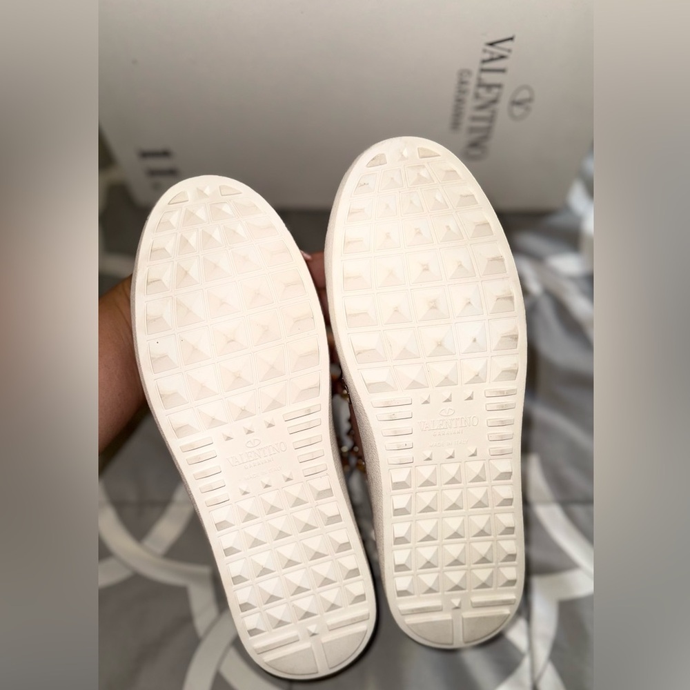 Valentino Garavani Sneakers NWOT Rockstud Pink - Picture 6 of 7